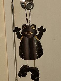 Frog chime