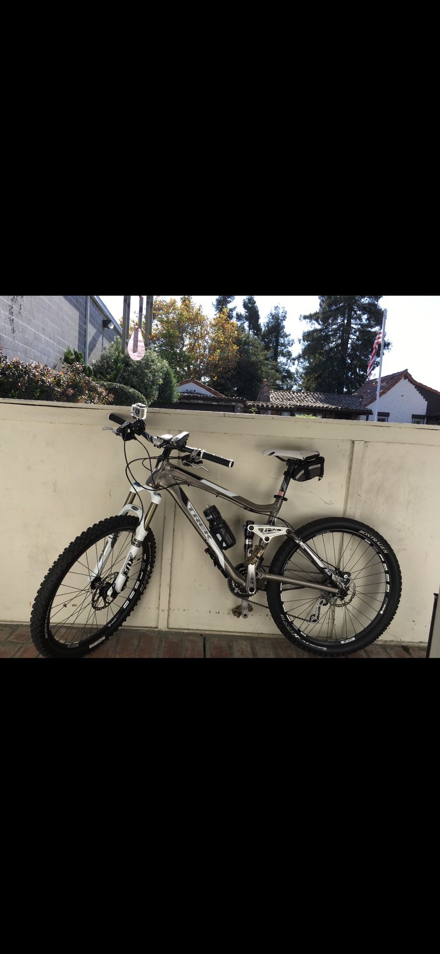 Trek Medium Size Mountain Bike,kuat Bike Rack  And Tons Of Accessories  And Parts