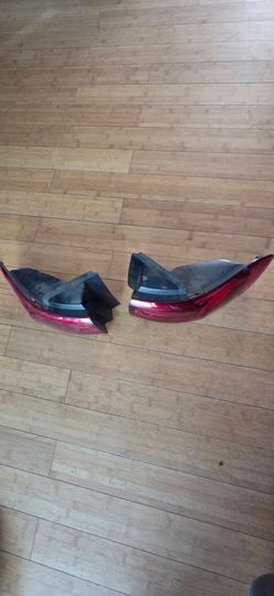 2020-2024 mercedes benz glb class x247 lef drivers and right passenger side tailamp l0oem