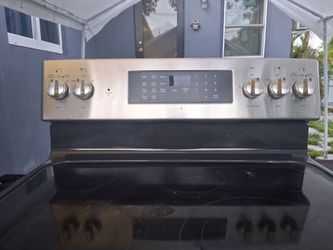 30 in. 4 Burner Element Free-Standing Electric Range in Stainless Steel w/Stainless Knobs
