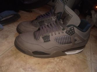 Jordan Retro 4's  Cave Stone