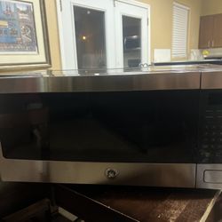 GE Microwave in Stainless Steel