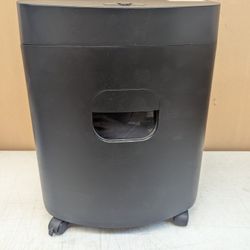 Royal SC120 12 Sheet Crosscut Paper Shredder 