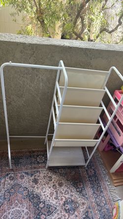 Bookcase/clothing rack