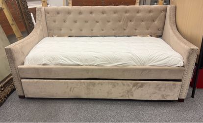Light Brown Velvet Daybed with Trundle/Mattress