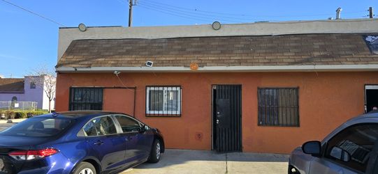 Restaurant For SALE with (3) Comisiaries