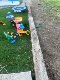 8 Railroad Ties
