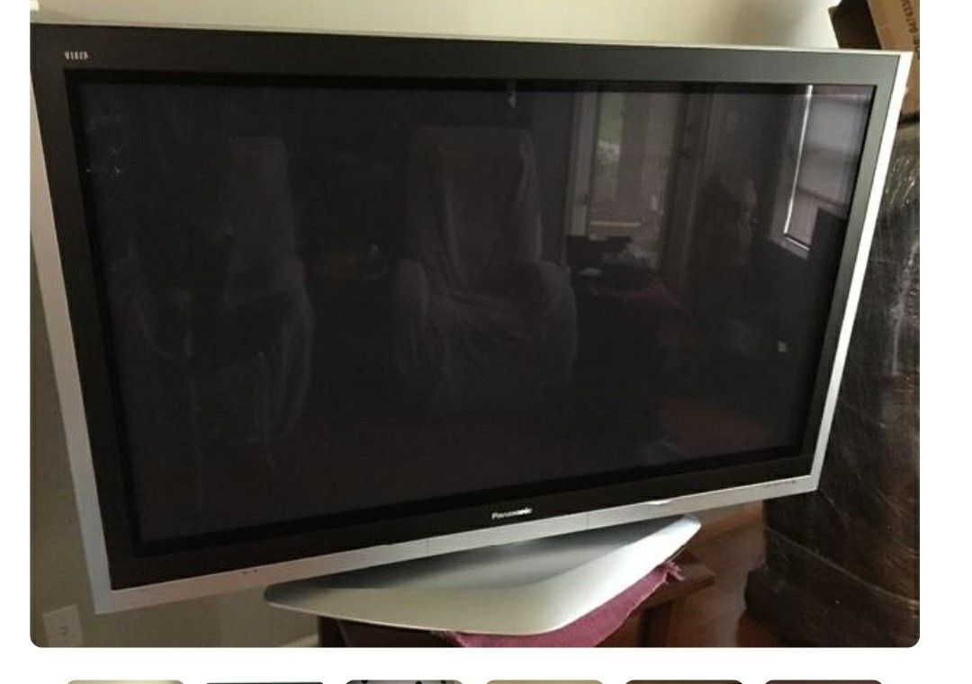 70" Inches PANASONIC TV