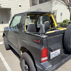 Geo Tracker Convertible 