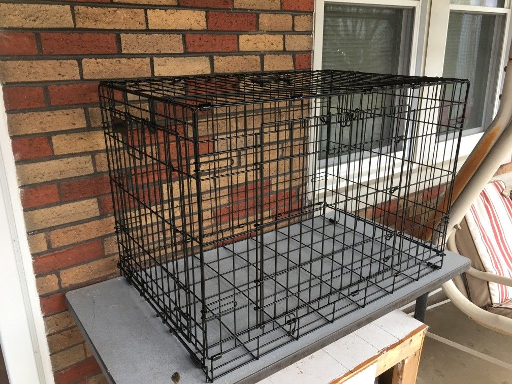 Medium size crate for a dog or cat