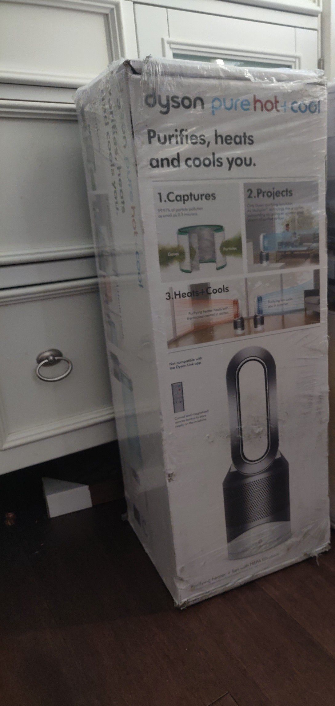 Brand new sealed Dyson Pure Hot + Cool 400 Sq. Ft Air Purifier, Heater and Fan