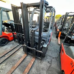 Toyota M8 Forklift 2 Stage 5000 lbs