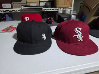 White Sox hats 7 1/4 fitted.
