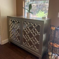 Mirrored Cabinet 