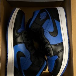 Nike air Jordan 1 mid varsity royal size 9.5