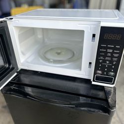 Countertop microwave