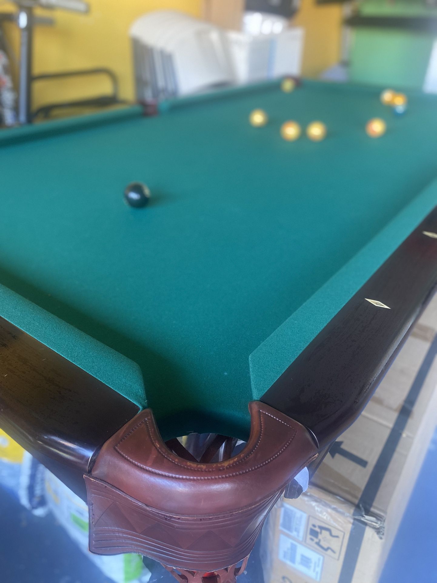 8 FT DLT POOL TABLE