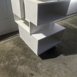 Modern Shelf Unit