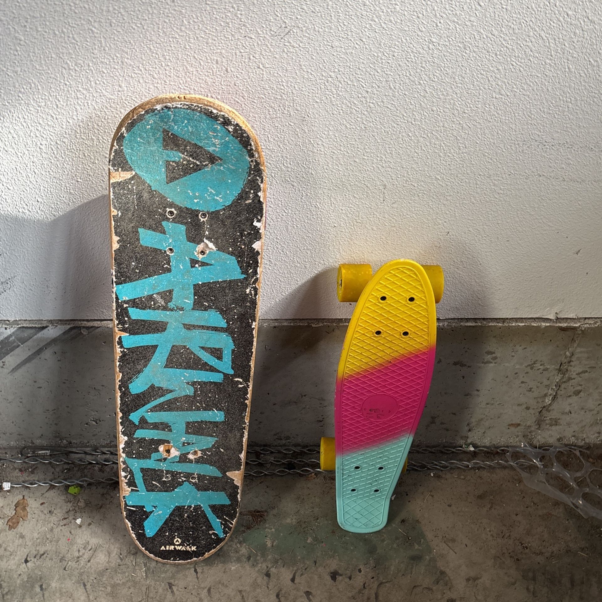2 Skateboards