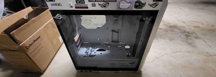 Asus rog gundam helios case with extra 4090 waterline and pump and reservoir and tubing!!!