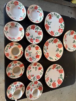 18 SET OF PLATES  $ 25 DOLLARS