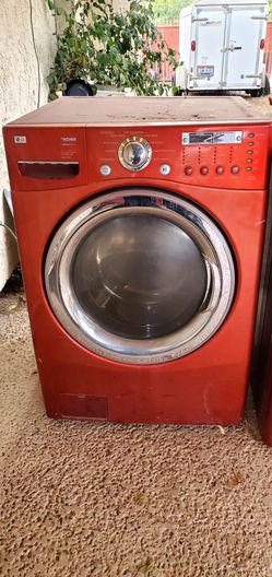 LG washer,dryer set w/pedestals TLC