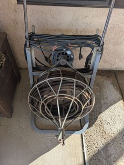 Electric plumbing snake