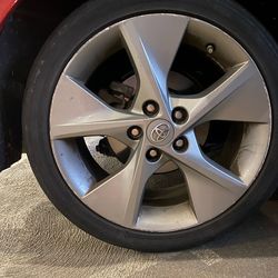 2012 Toyota Camry wheels