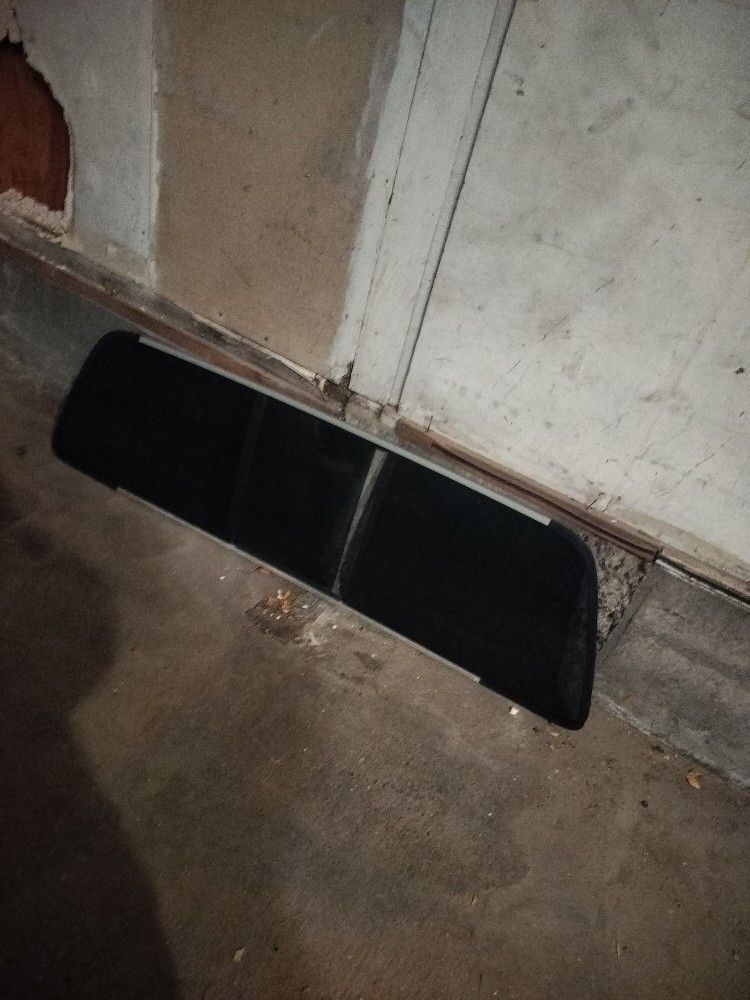 99-07 F250 F350 Rear Sliding Window