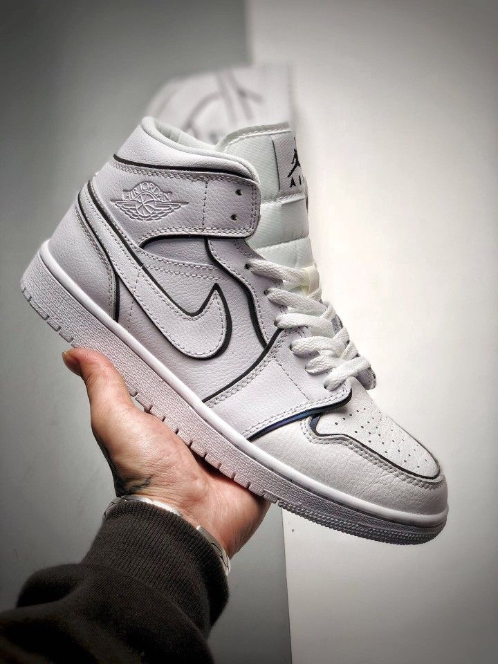 Jordan Mid Iridescent Reflective White (W)，size 13