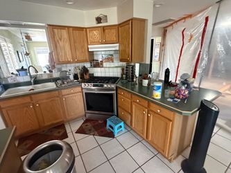 Full Kitchen Cabinets