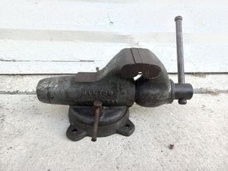 Wilton 9300 Bullet Bench Vise With Swivel Base 3inch Jaw