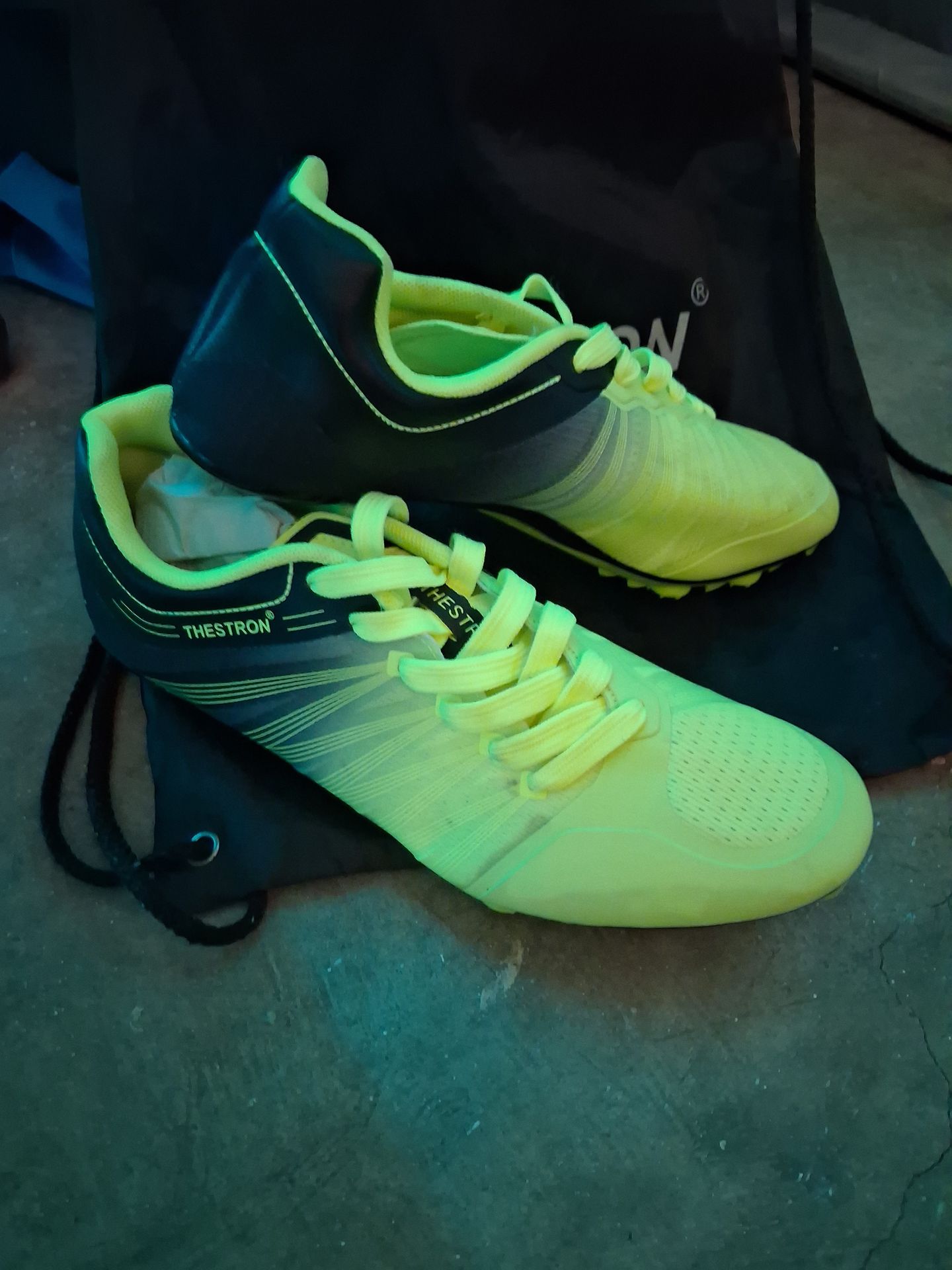 NIKE/THESTRON TRACK & FIELD SHOES