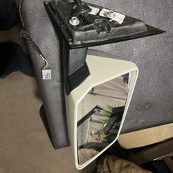 2009-2014 GMC Acadia  Travera Passenger Right Power Folding turn White Heated Part 