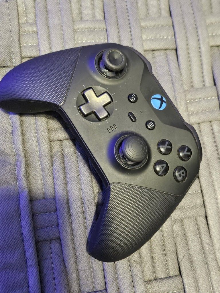 Xbox Elite Controller 2