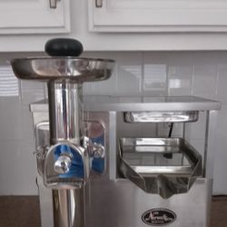 2 Stage NORWALK 280 Hydraulic Cold press and Juicer
