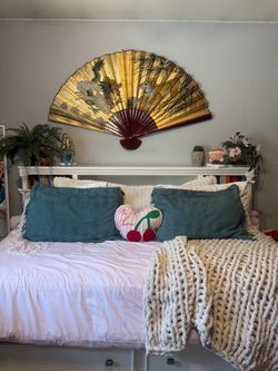 Twin day bed with storage