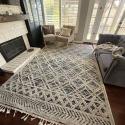 Black And White Rug 