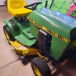 John Deere Riding Mower 