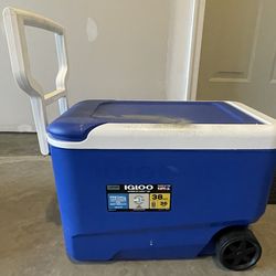 Igloo Wheelie Cool 38
