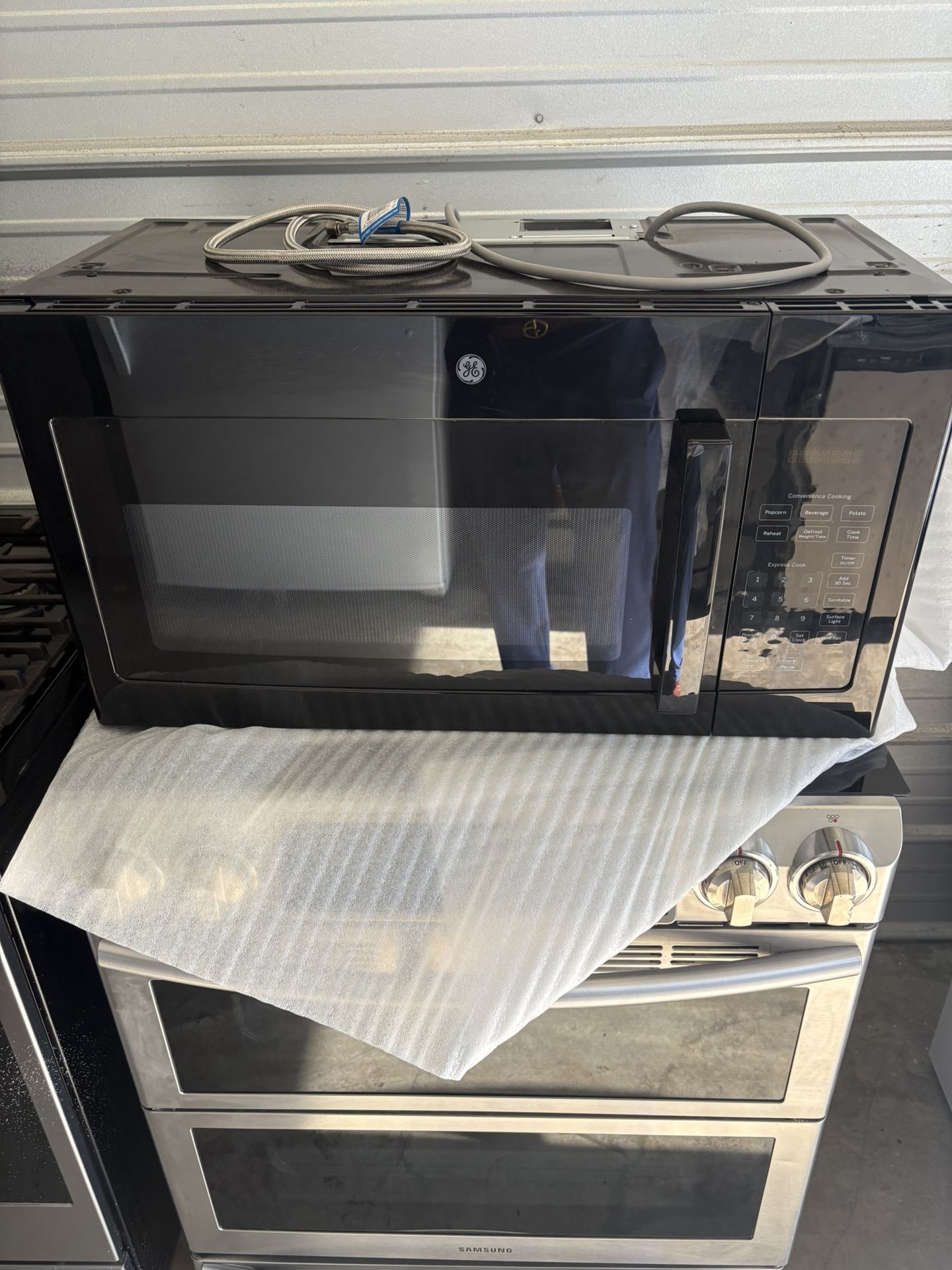 Black Over-the-Range Microwave Oven