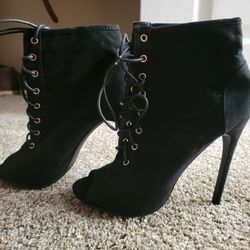 Black Boot Heel