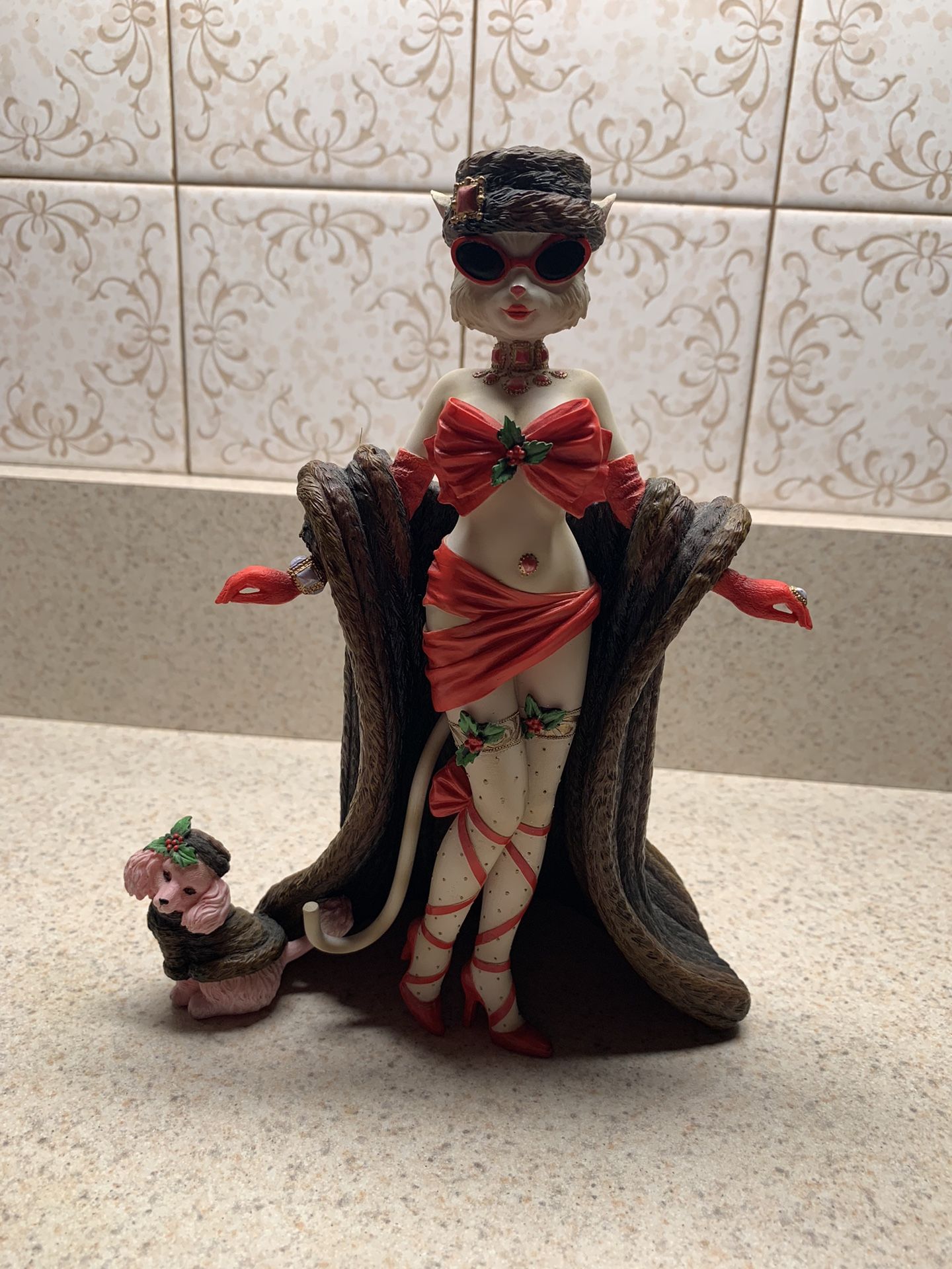 Margaret Le Van Alley Cat Figurine