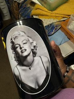 Vintage Marilyn Monroe Collectible Tin Coin Bank
