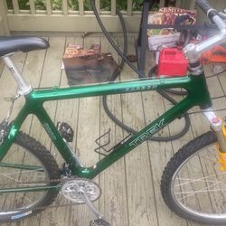 TREK 9800 OCLV Carbon  Frame  21.5 inches Wheels 26x2.20 BONTRAGER 