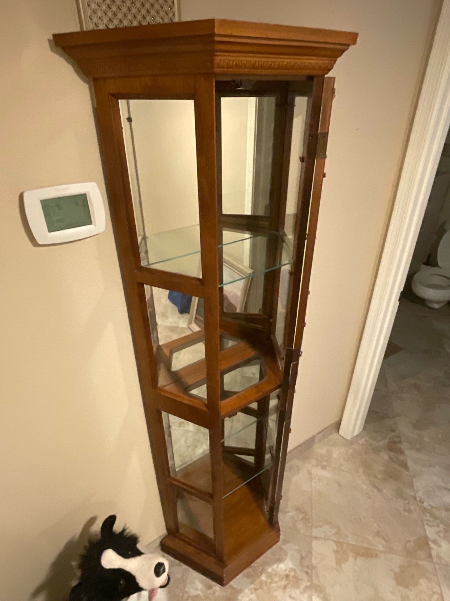 Curio cabinet