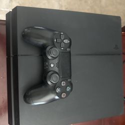 Sony PS4 With Controller