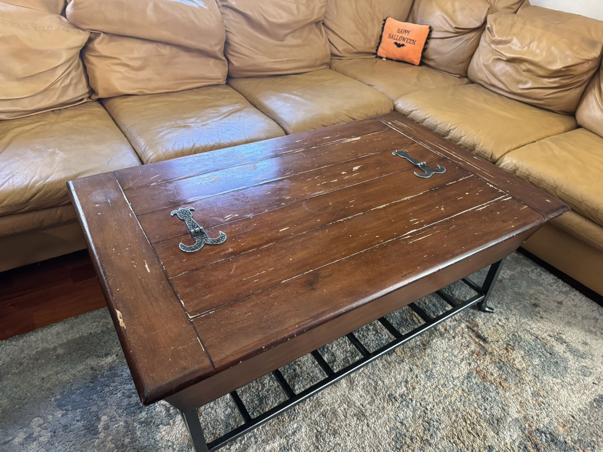 Coffee Table And Matching End Table With Storage 
