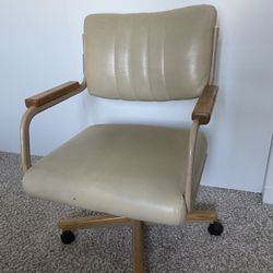 Vintage Rolling Office Chair – Excellent Condition