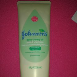 Johnson And Johnson Creamy Baby Oil 